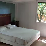 Maison De De Famille Sous Les Pins